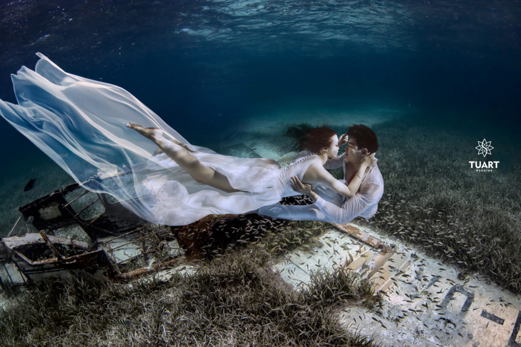 Album chụp ảnh cưới đẹp Concept dưới nước 14