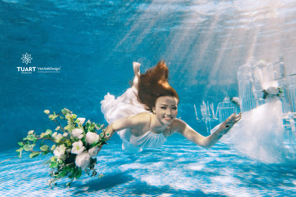 Album chụp ảnh cưới đẹp Concept dưới nước 2