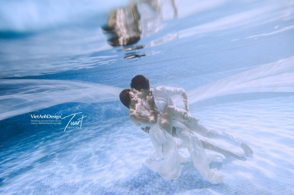 Album chụp ảnh cưới đẹp Concept dưới nước 24