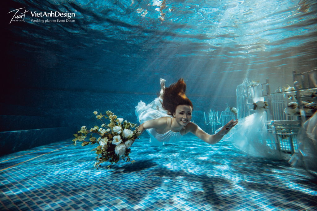 Album chụp ảnh cưới đẹp Concept dưới nước 3