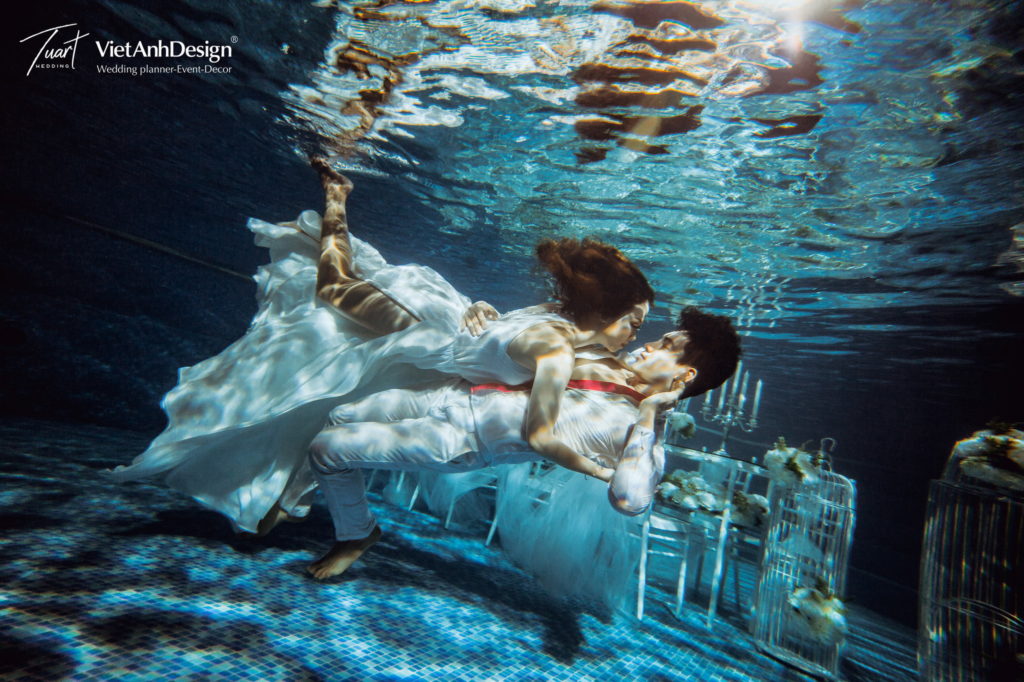 Album chụp ảnh cưới đẹp Concept dưới nước 47