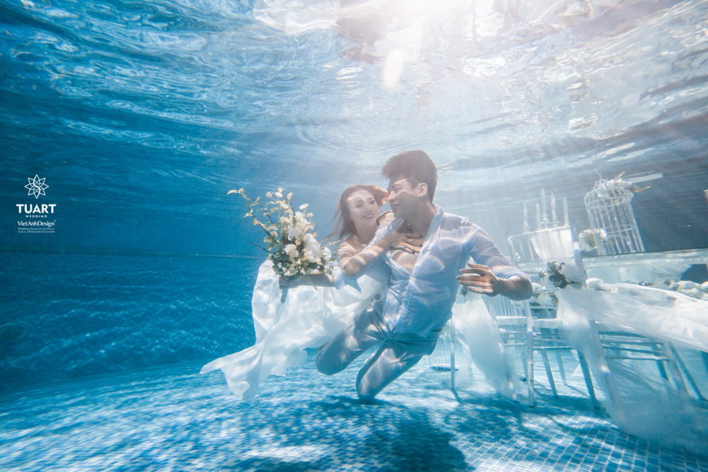 Album chụp ảnh cưới đẹp Concept dưới nước 60