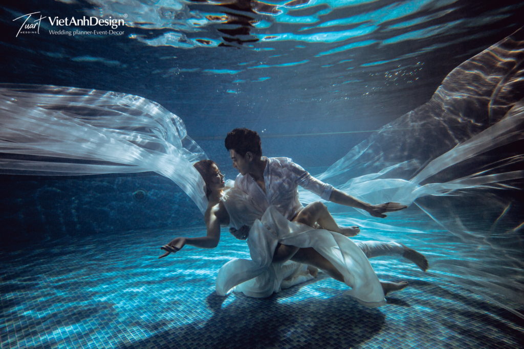 Album chụp ảnh cưới đẹp Concept dưới nước 7