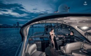 Album chụp hình cưới đẹp Du thuyền trên sông Hàn 3