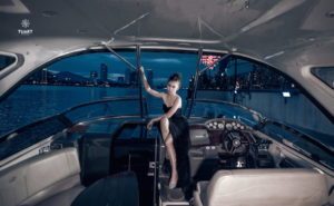 Album chụp hình cưới đẹp Du thuyền trên sông Hàn 4